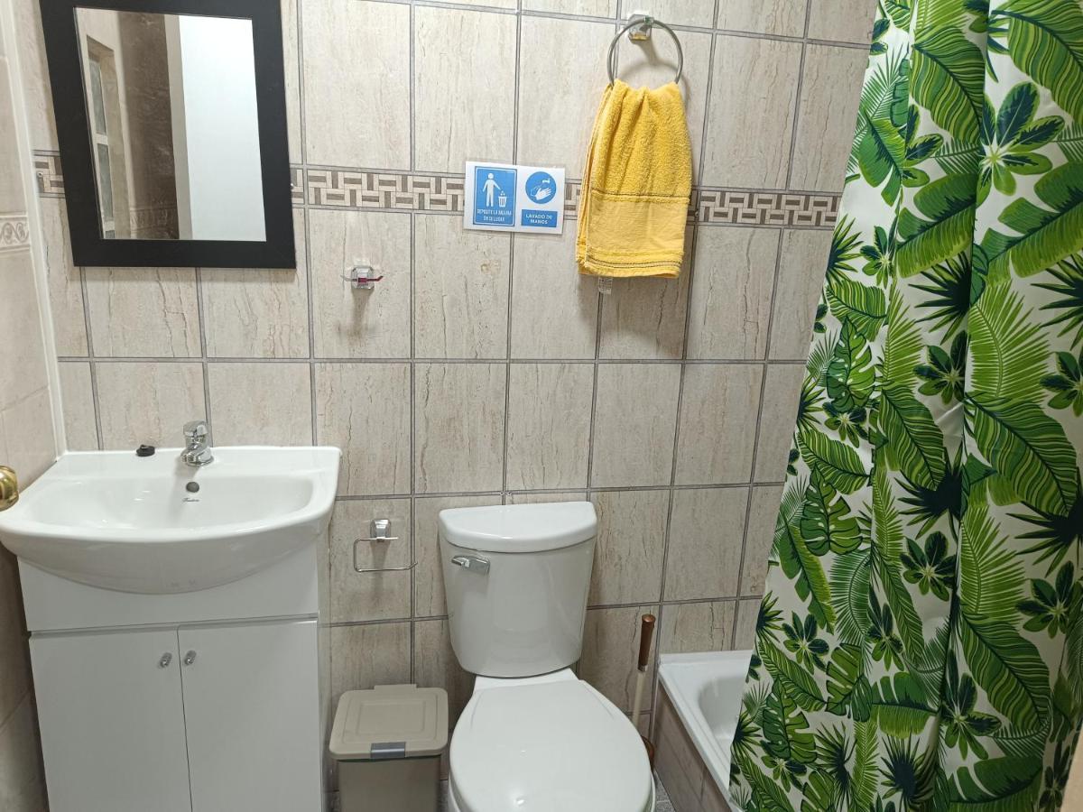 Hostal Ollague, Habitaciones Con Bano Privado Calama Room photo